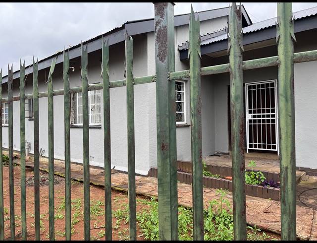 4 BEDROOM FREEHOLD FOR SALE IN EDENDALE